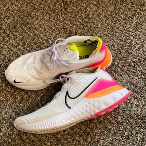 Nike running shoes 👟